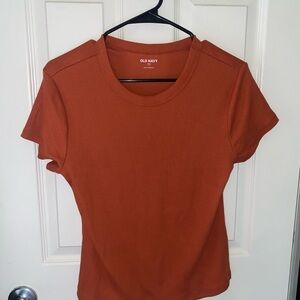 Old Navy Women's Short Sleeve Tee in Rust
